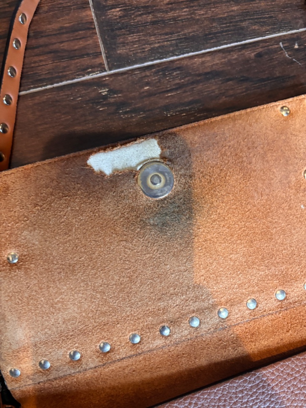 Valentino Garavani Rockstud Crossbody Bag - Picture 6 of 7
